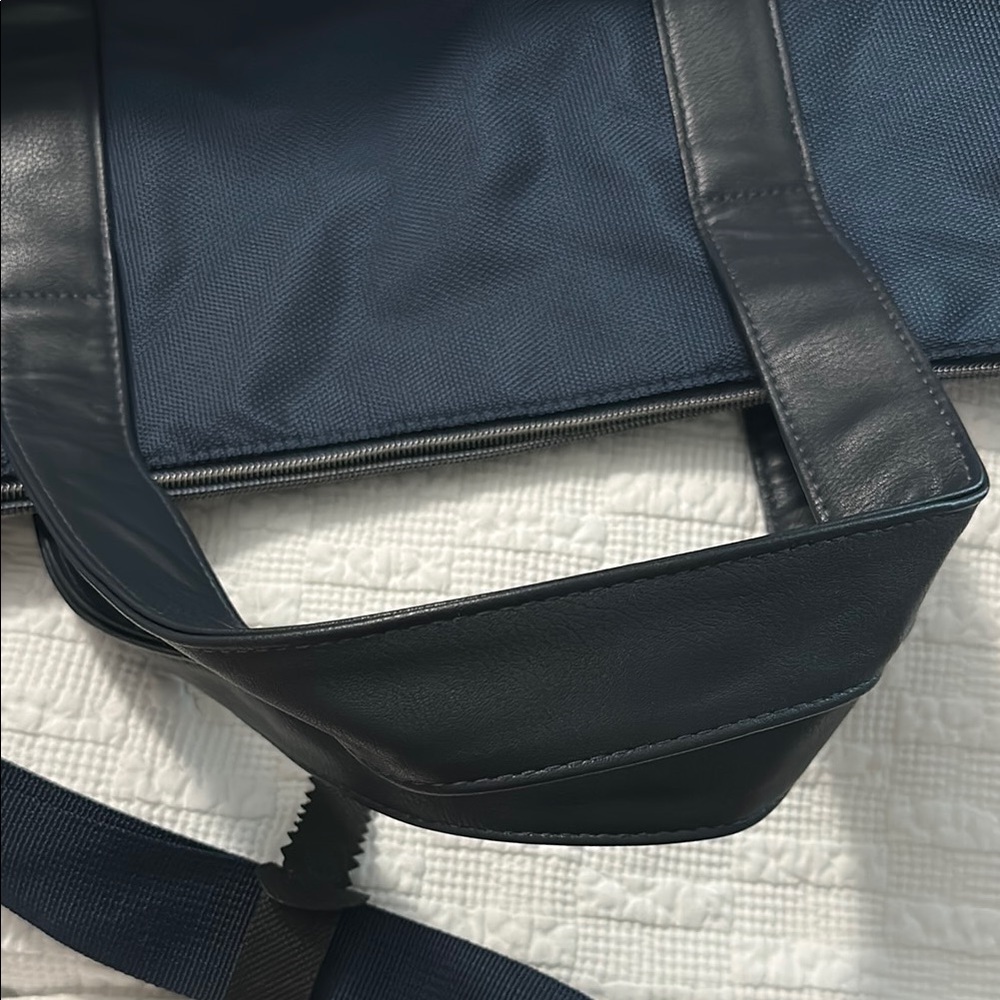 Jimmy Choo Parfums Navy Blue large tote Bag - Picture 5 of 7